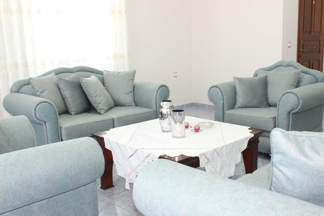 Leva'S Apartments Саранде Екстериор снимка