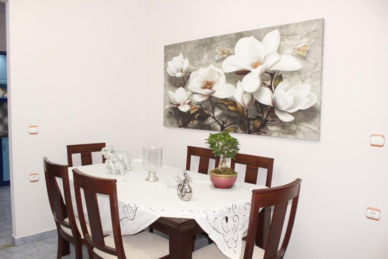 Leva'S Apartments Саранде Екстериор снимка
