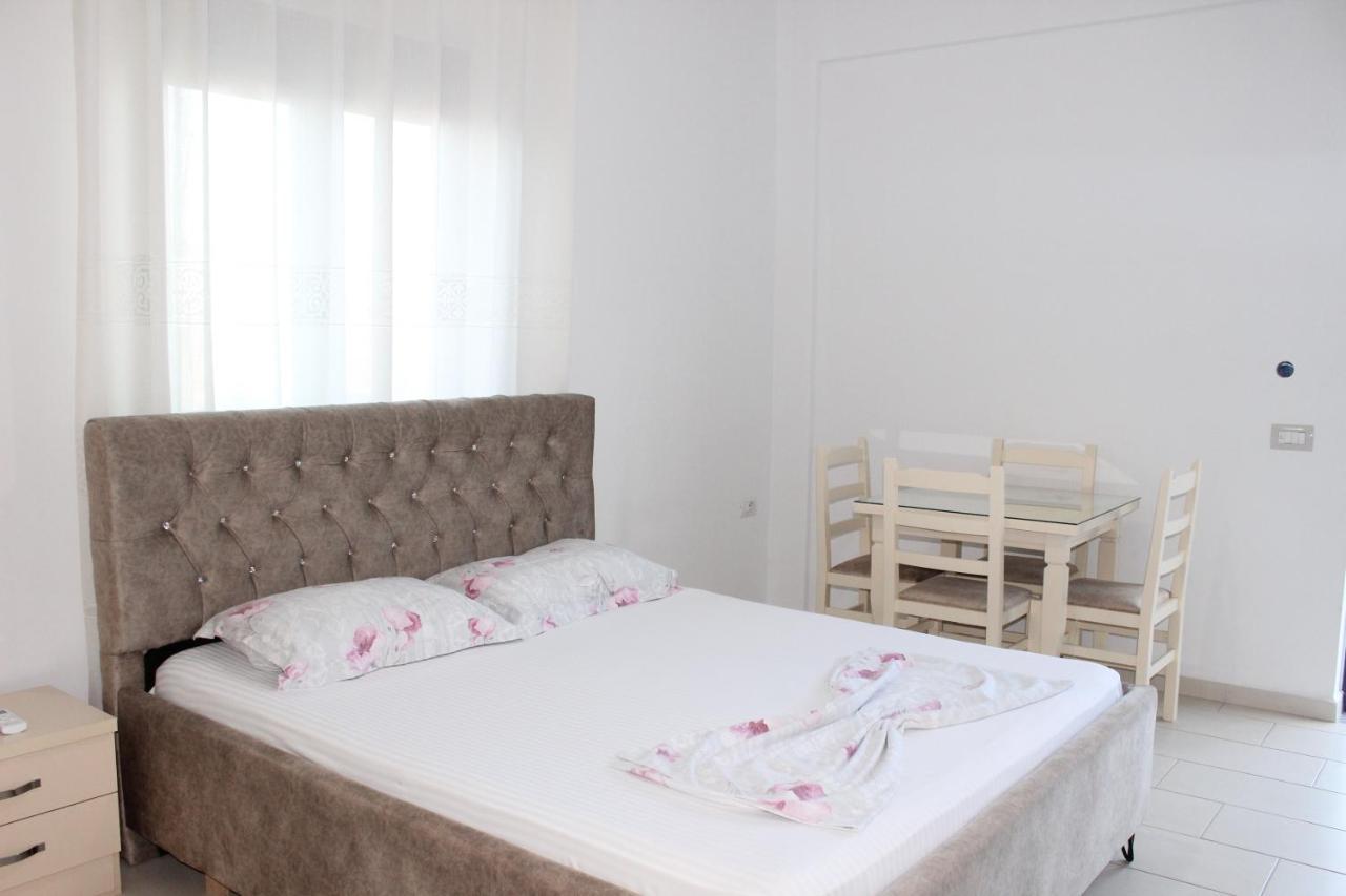 Leva'S Apartments Саранде Екстериор снимка