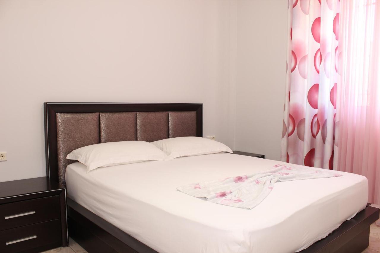 Leva'S Apartments Саранде Екстериор снимка