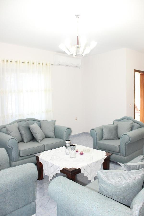 Leva'S Apartments Саранде Екстериор снимка