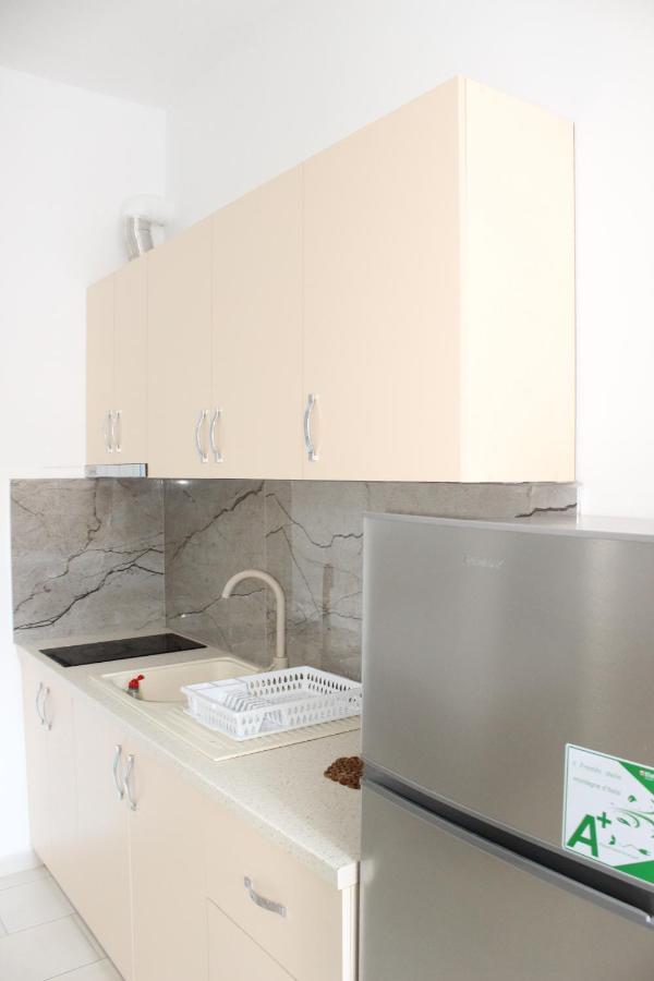 Leva'S Apartments Саранде Екстериор снимка