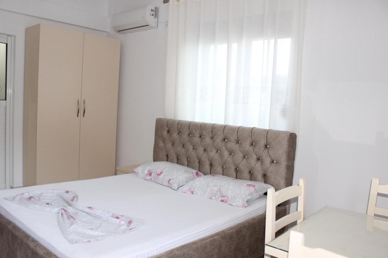 Leva'S Apartments Саранде Екстериор снимка