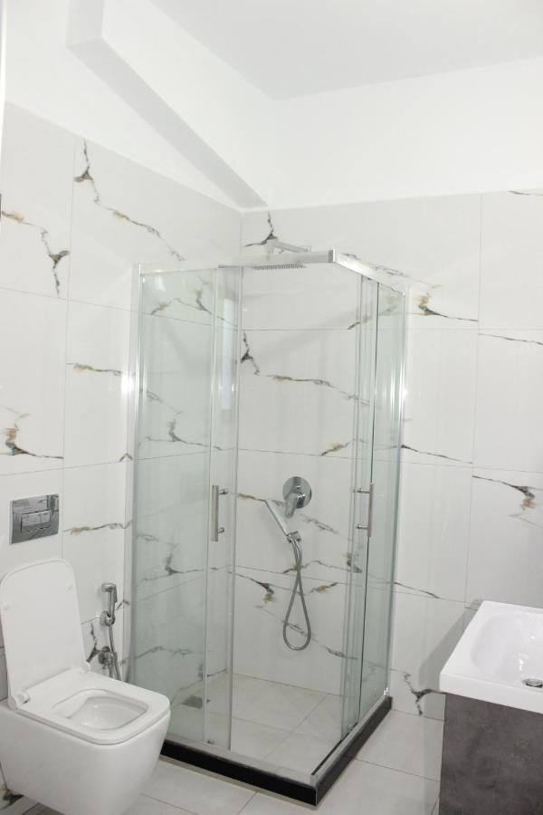 Leva'S Apartments Саранде Екстериор снимка